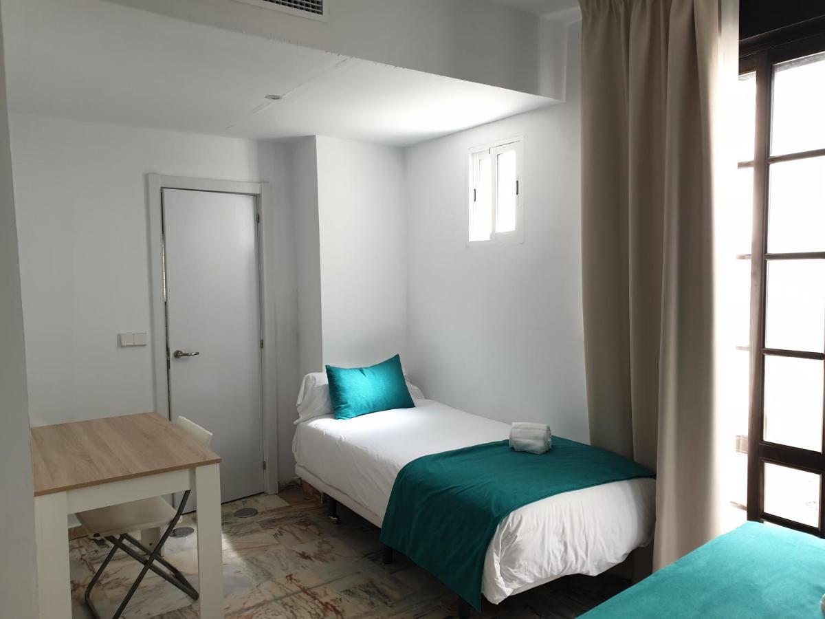 Apartamentos Dona Lola Sewilla Zewnętrze zdjęcie