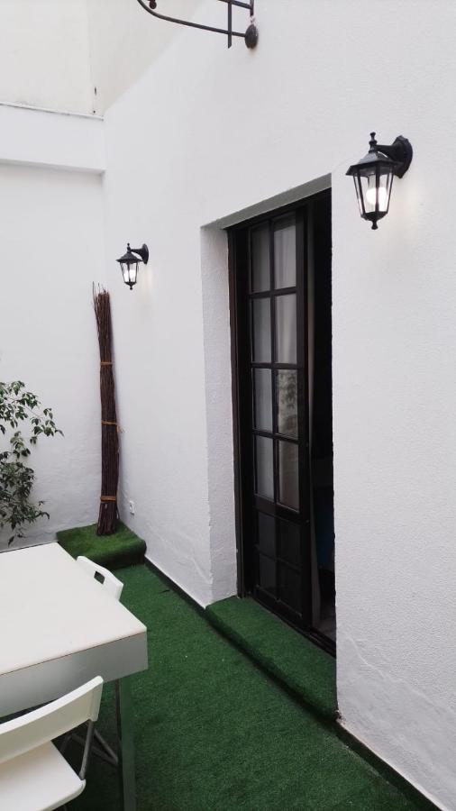 Apartamentos Dona Lola Sewilla Zewnętrze zdjęcie