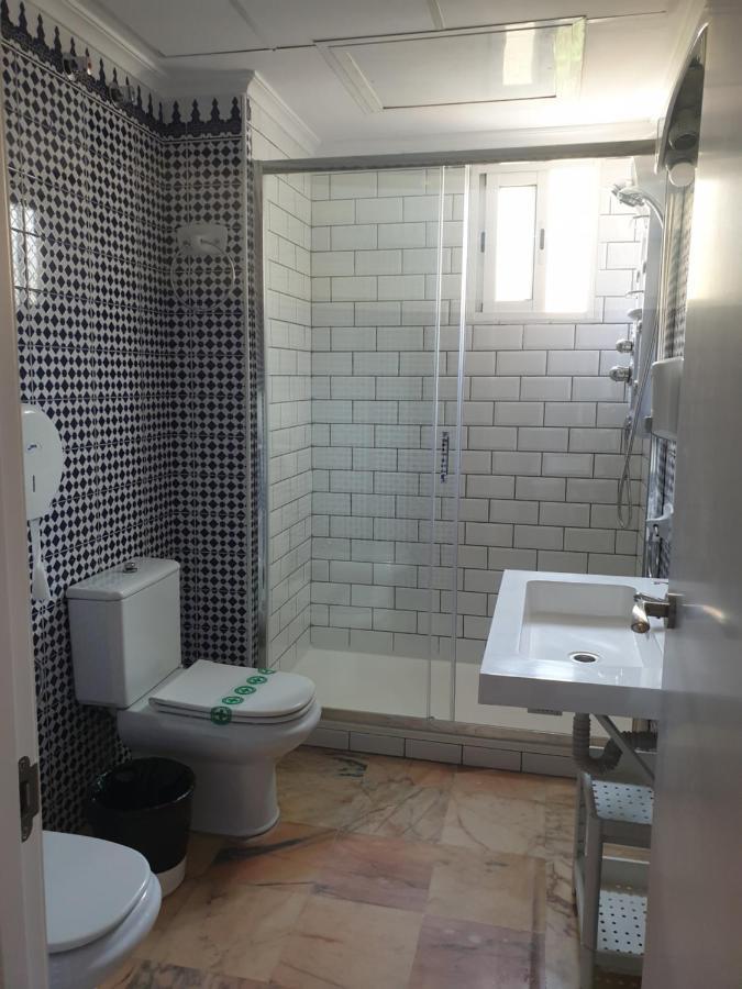 Apartamentos Dona Lola Sewilla Zewnętrze zdjęcie